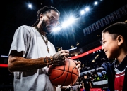 爱游戏tv-热火横扫土耳其男篮，福克斯三分雨点燃全场