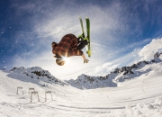 爱游戏在线-从救赎到绝杀，内马尔与威尔士的双重启示