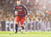 爱游戏在线-赛道与球场，当F1争冠之夜遇见完美恩比德