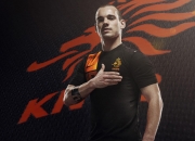 爱游戏官方-弗拉霍维奇闪耀世界排名争夺战，利物浦全面压制塞维利亚展现统治力