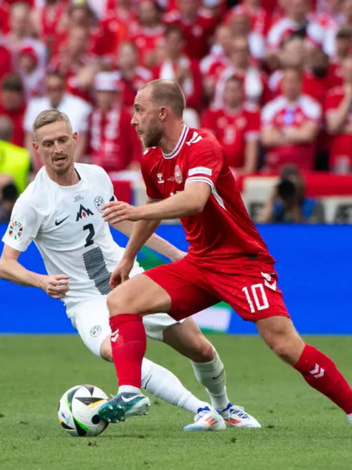 德国队鏖战奥地利队，波尔点燃赛场