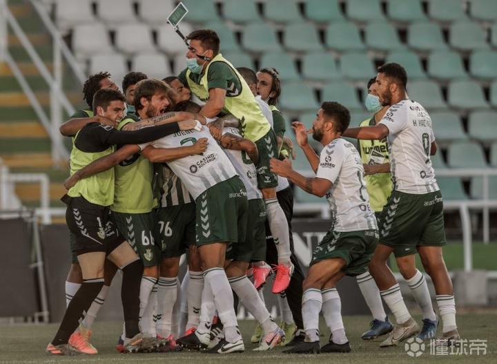 葡萄牙队完胜英格兰队，波尔带队取胜