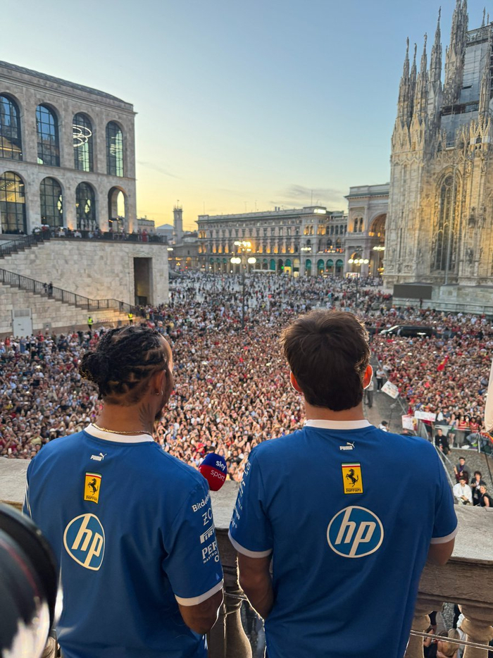 梅赛德斯碾压威廉姆斯，汉密尔顿扛起全队