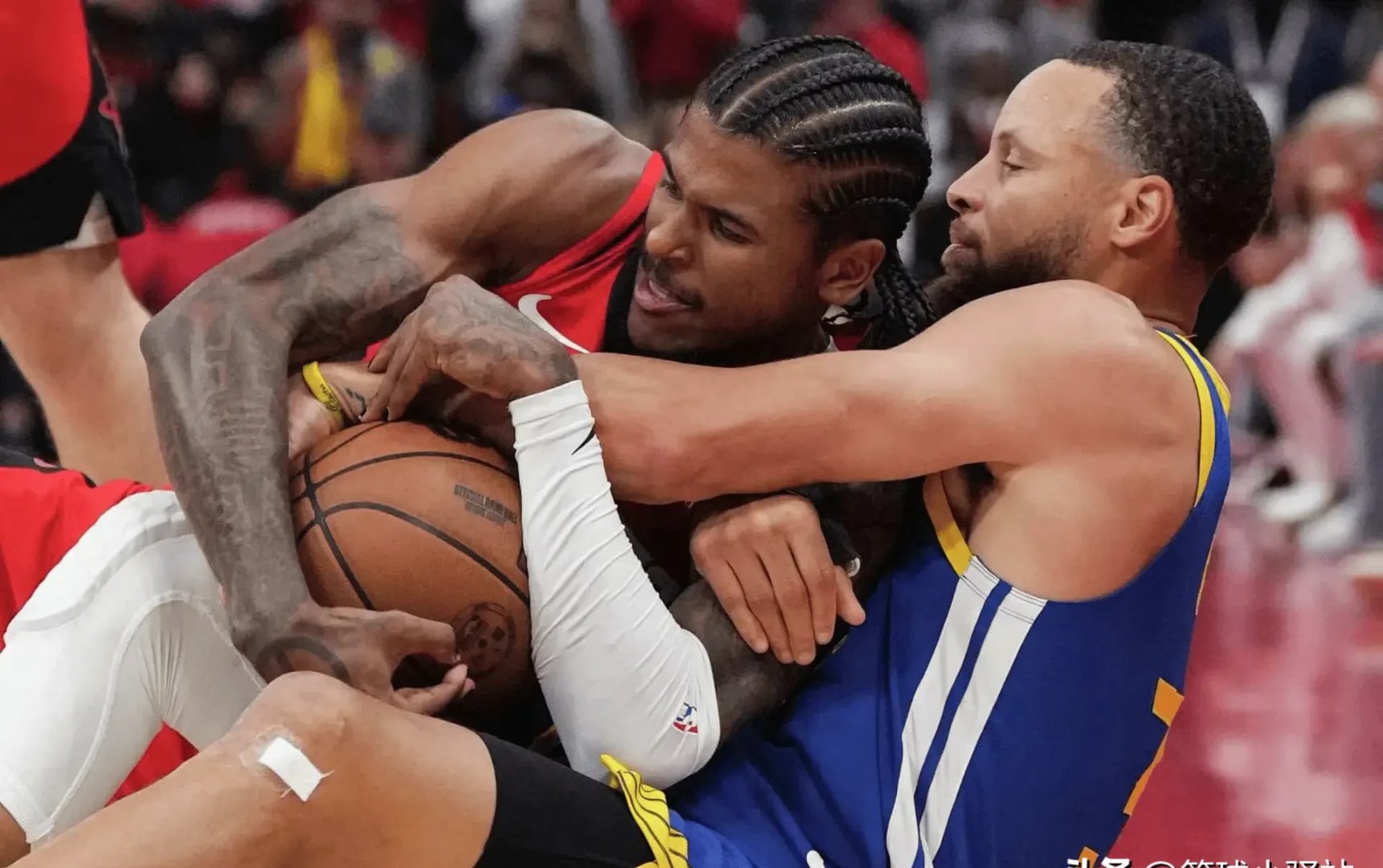 美国男篮血洗猛龙，丹尼·格林送出助攻