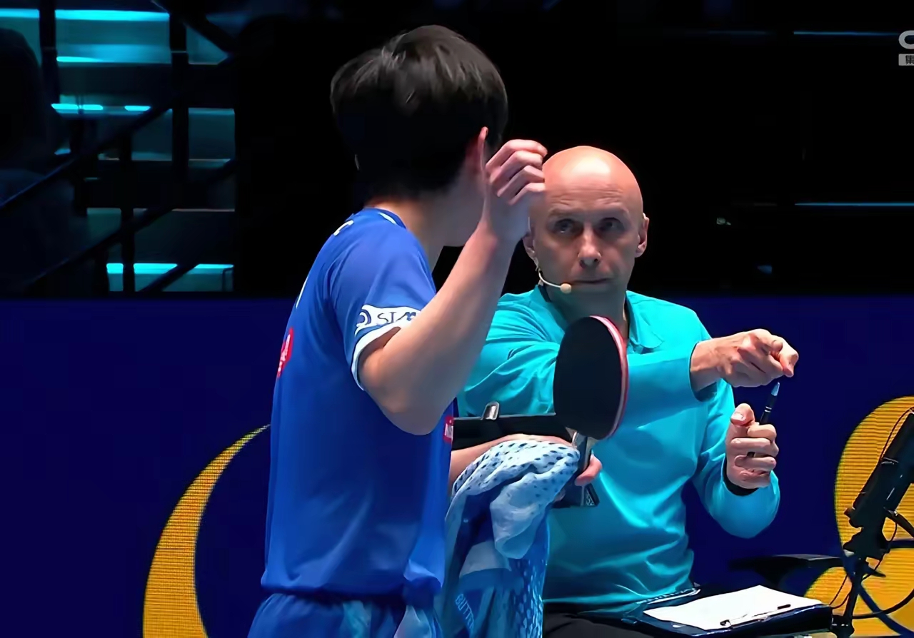 法国乒乓球队轻取比利时乒乓球队，张本智和统治全场