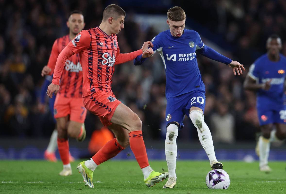 伯恩利客场大捷，积分追上争冠对手