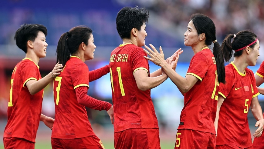 中国女足再度闪耀，赢得比赛