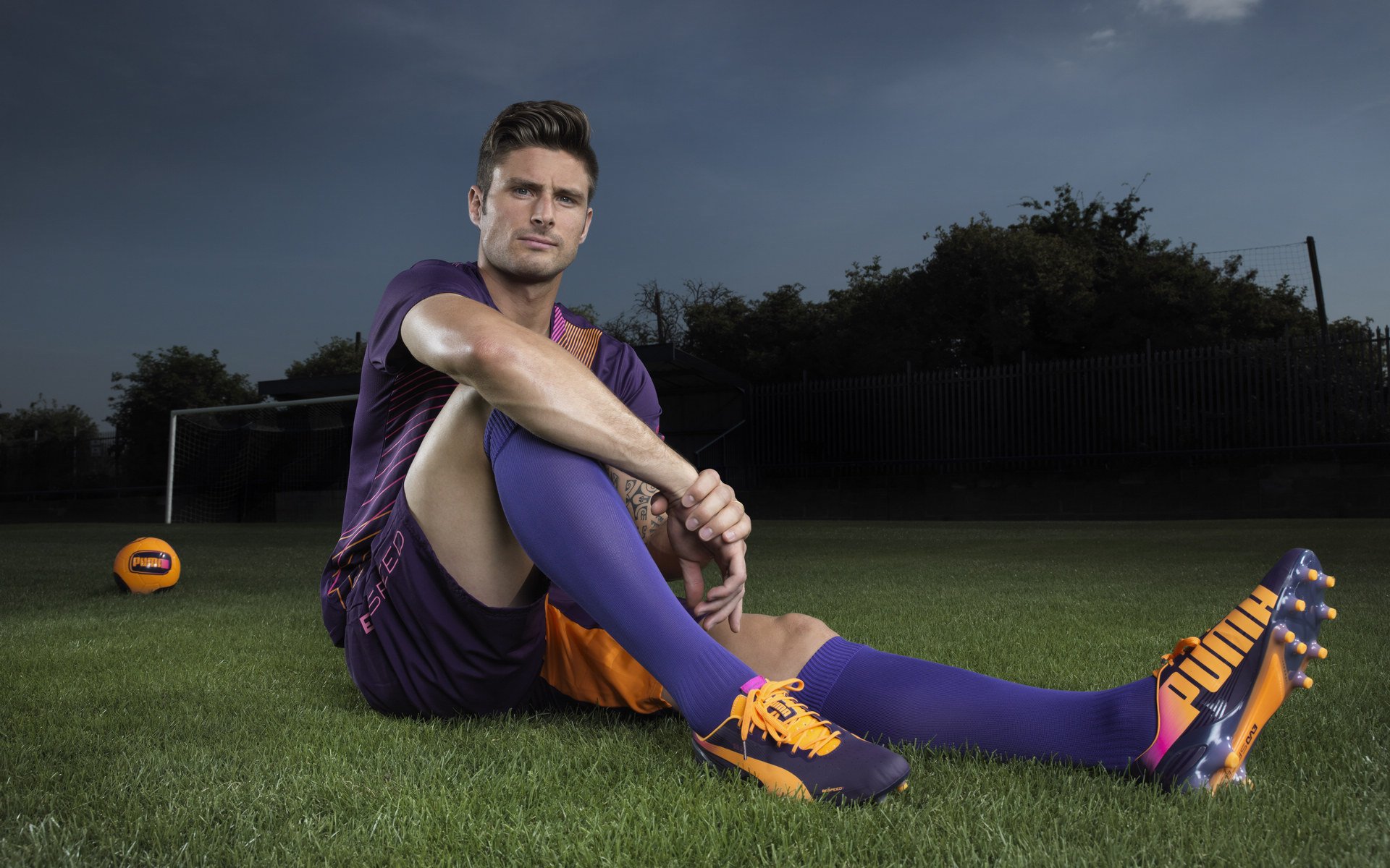 弗拉霍维奇闪耀世界排名争夺战，利物浦全面压制塞维利亚展现统治力