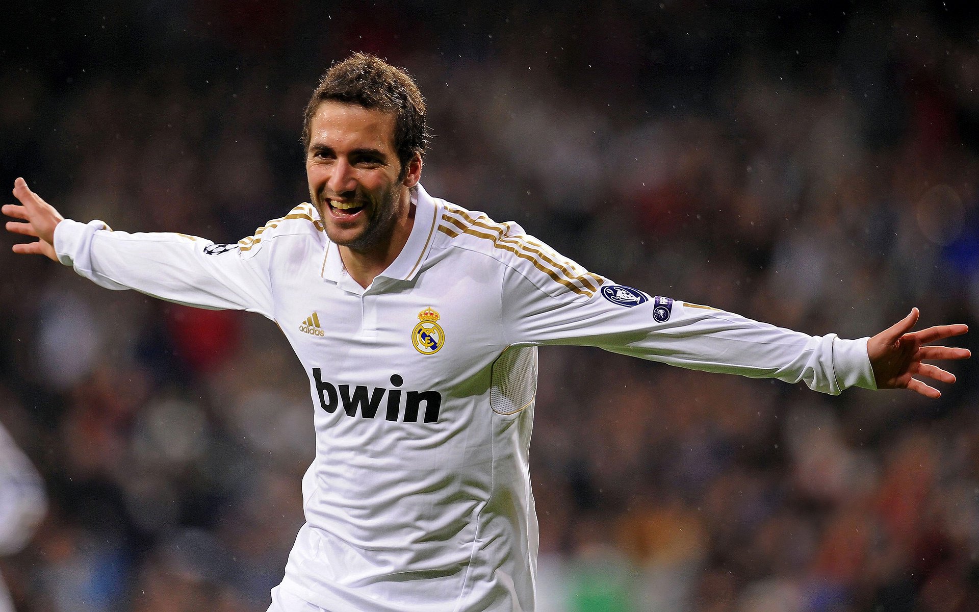 绿茵场上的北境风暴，当欧冠决赛的戏剧张力，遇见猛龙压哨绝杀凯尔特人的篮球史诗