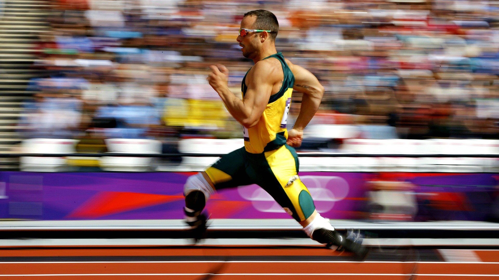 赛道上的接管者，当布克的F1首秀照亮北京队的暗夜